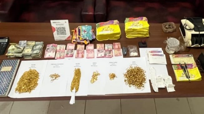 Hati-hati Beli Perhiasan, Petani hingga Buruh Sawit Tertipu Emas Palsu