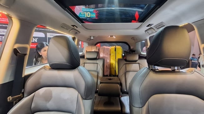 Kabin Mitsubishi Destinator sangat lapang, layout 7 kursi dan 5 pintu (Dok: PT MMKSI)