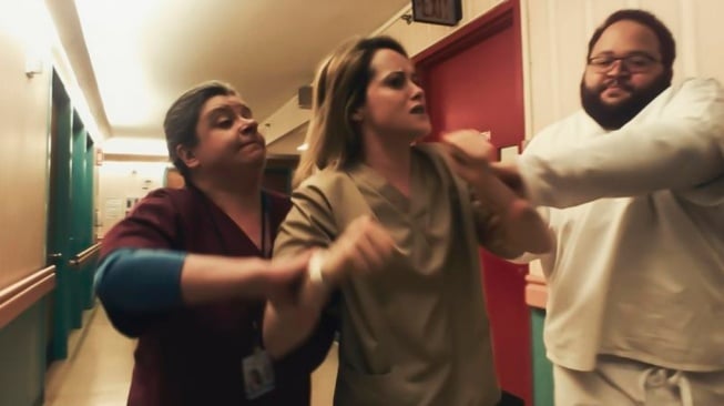 FIlm Unsane yang dibintangi Claire Foy akan tayang malam ini di Trans TV. [YouTube