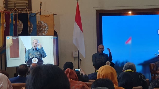 Nostalgia Ramos Horta dengan Becak Jakarta: Dulu Dibuang ke Sungai, Sekarang Jadi Souvenir?