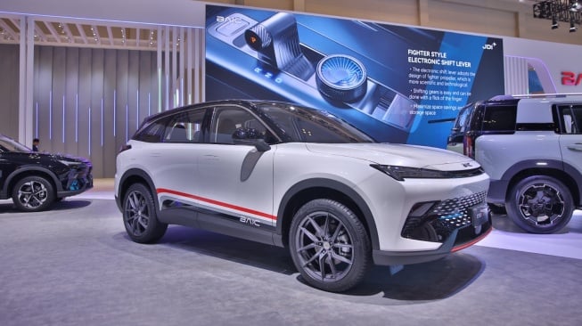 BAIC Indonesia tawarkan diskon besar untuk SUV BJ40 Plus dan X55 II di GIIAS 2025. (Foto: BAIC)