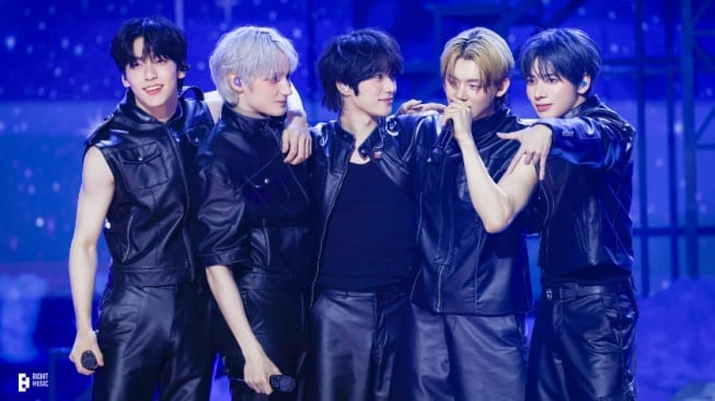 Kalahkan STAYC, TXT Raih Trofi Ke-2 Lagu Beautiful Strangers di Music Bank
