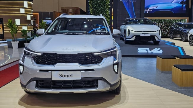 Tampilan Kia Sonet di booth KIA GIIAS 2025. (Foto: KIA)