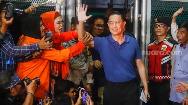 Perjalanan Kasus Tom Lembong: Dari Menteri, Tuntutan Penjara, Hingga Abolisi Prabowo