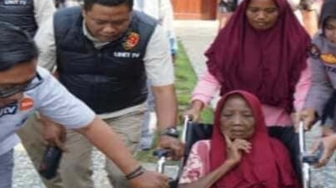 6 Fakta Viral Ibu Diusir Anak Kandung di Probolinggo, Kini Nangis-nangis Dijemput Pulang!
