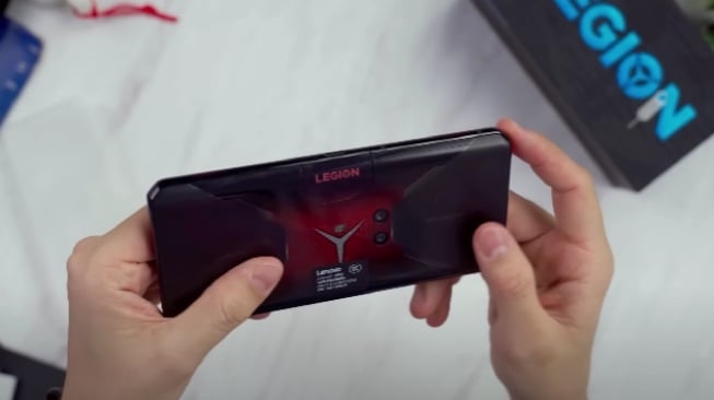 Kelebihan dan Kekurangan Lenovo Legion 2 Pro, Masihkah Jadi Raja HP Gaming di 2025?