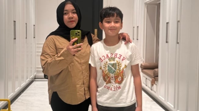 Mbak Lala Segera Pensiun Sebagai Pengasuh, Rafathar Memohon Jangan Ditinggal
