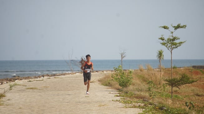 Rhino Eco Run 2025 di Tanjung Lesung, Banten. Lomba lari untuk kampanye konservasi Badak Jawa. (Dok. KEK Tanjung Lesung)