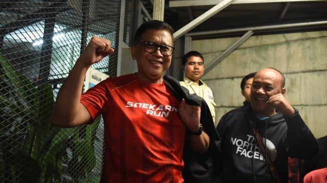 Terdakwa kasus dugaan suap Pergantian Antarwaktu (PAW) untuk anggota DPR Harun Masiku dan perintangan penyidikan, Hasto Kristiyanto meninggalkan Rutan Kelas I Jakarta Timur Cabang Rutan KPK, Jakarta, Jumat (1/8/2025). [ANTARA FOTO/Indrianto Eko Suwarso/bar]