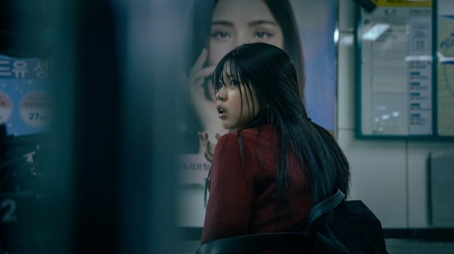 Review Film Ghost Train, Cari Hantu demi Konten Berujung Petaka. [X]