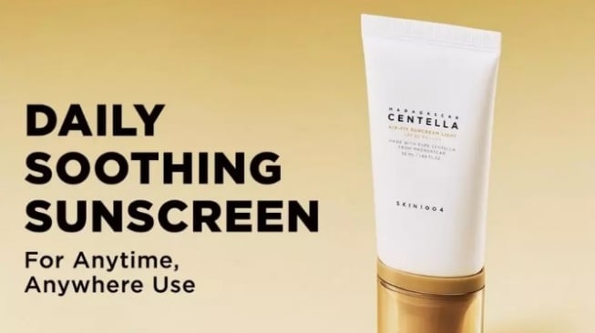 SKIN1004 Madagascar Centella Air-Fit Suncream Light SPF30 PA+++ (Shopee)