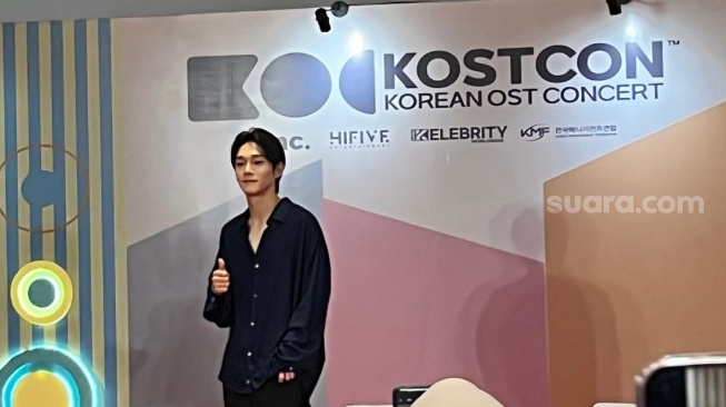 Chen EXO saat konferensi pers di Indonesia Arena, Senayan, Jakarta Pusat pada Sabtu, 2 Agustus 2025. [Suara.com/Rena Pangesti]