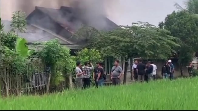 Polda Buru Pelaku Pembakaran Rumah Eksekutor Pegawai Koperasi di Natar