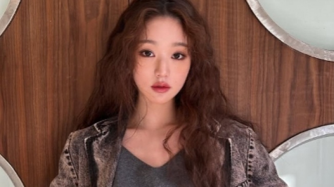 Bikin Look Makin Stunning, 5 Tips Eye Makeup Simpel ala Wonyoung IVE