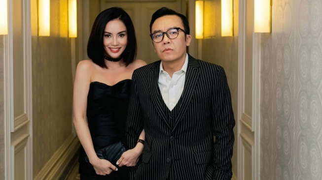 Gandeng Tangan Dearly Djoshua, Ari Lasso Curhat soal Tangis dan Tawa di Masa Sulit. [Instagram]