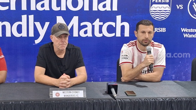 Western Sydney Wanderers FC harus mengakui keunggulan Persib Bandung dengan skor tipis 1-0 di Stadion Gelora Bandung Lautan Api (GBLA), Kota Bandung, Sabtu (2/8/2025). [Suara.com/Rahman]