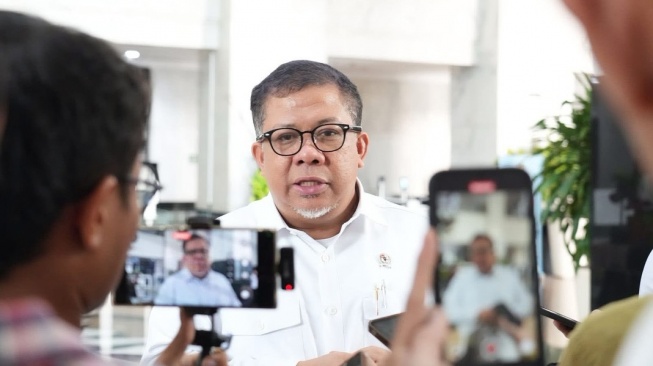 Fahri Hamzah Ditegur Keras Fadlan Muhammad soal Pajak Rumah: Jangan Injak Kepala Orang Susah!
