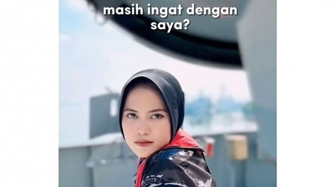 Pernah dihina calon mertua, 5 tahun kemudian perempuan nampak mengenakan seragam TNI.