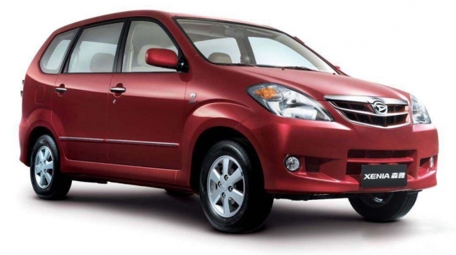 Rekomendasi Mobil Bekas 7 Penumpang Murah dan Irit: Mending Daihatsu Xenia atau Sigra?
