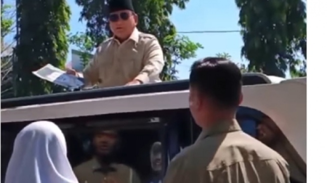 Cerita 'Nekat' Kia Prabowo Kejar Presiden untuk Berikan Lukisan, Berujung Dapat Laptop