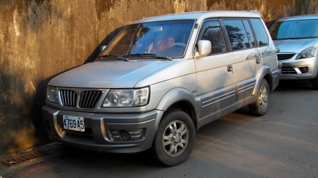 Mitsubishi Kuda alias Mitsubishi Freeca. (Drive Place)