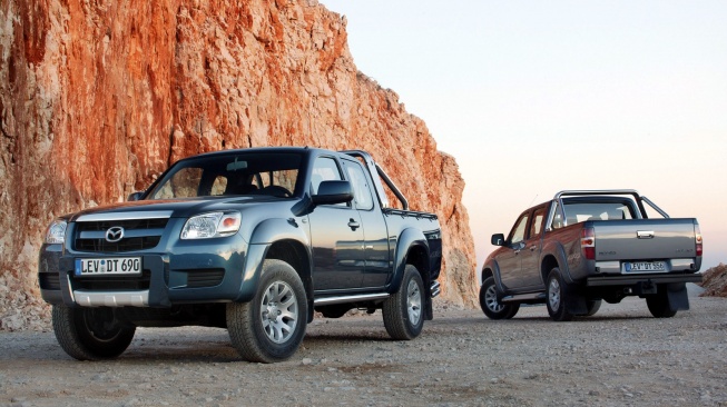 Mazda BT-50. (Favcars)