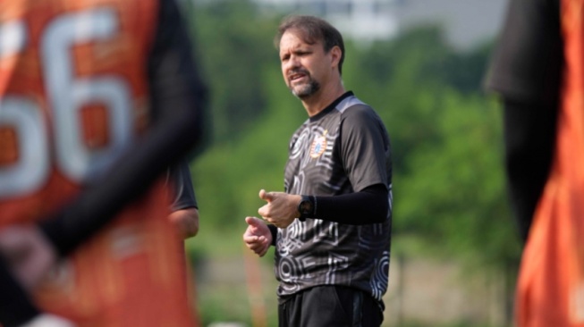 BRI Super League: Mauricio Souza Jamin Persija Jakarta Adaptasi pada Regulasi Baru