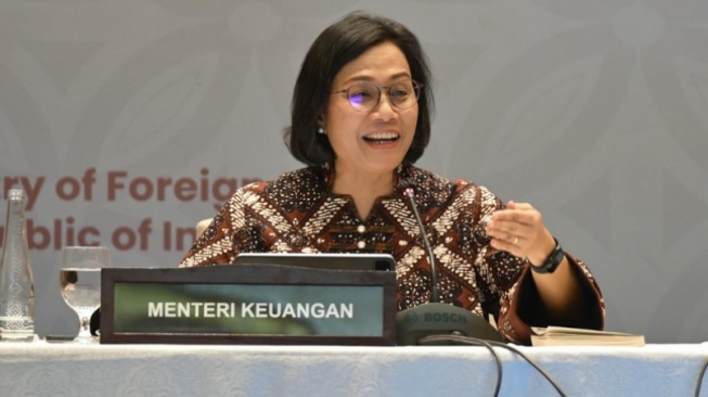 Beredar Potret Sri Mulyani Cosplay Jadi Luffy Imbas Bendera One Piece Viral