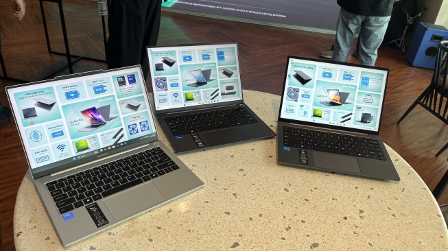 Laptop Polytron Luxia Pro Ultra 5, Luxia Pro i5, dan Luxia i3 yang resmi meluncur ke Indonesia pada Selasa (5/8/2025). [Suara.com/Dicky Prastya]