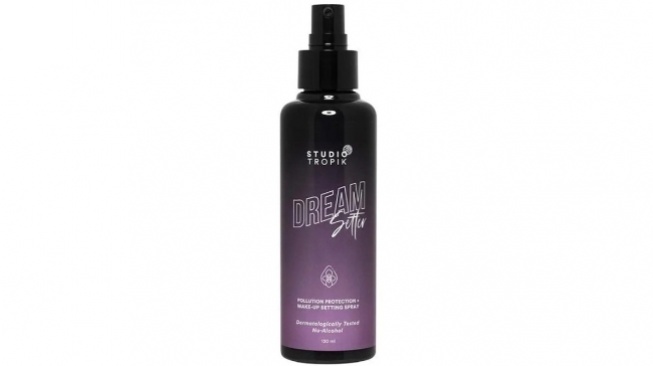 Setting Spray - Luxcrime Glow-Getter Dewy Setting Spray. [Tokopedia]