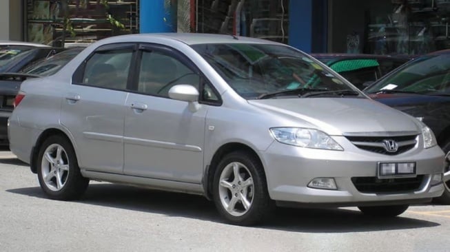 5 Rekomendasi Mobil Bekas Sedan Honda di Bawah Rp 100 Juta: Irit BBM, Mesin Bandel, Pajak Ringan