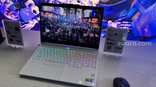 Laptop Lenovo Legion 7i. [Suara.com/Dicky Prastya]