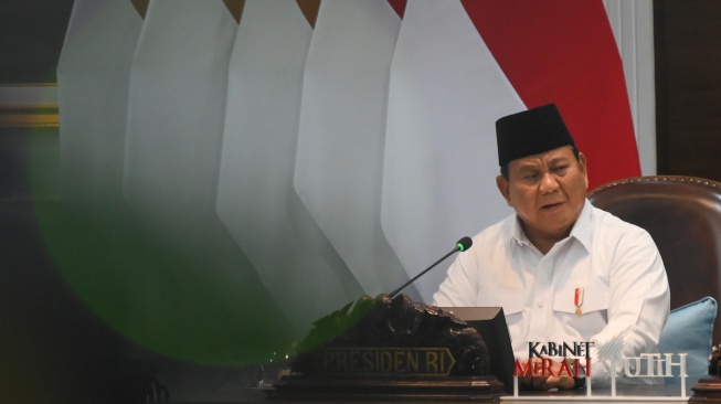 Presiden Prabowo Subianto memimpin Sidang Kabinet Paripurna di Kantor Presiden, Istana Kepresidenan, Jakarta, Rabu (6/8/2025). [ANTARA FOTO/Aditya Pradana Putra/rwa]