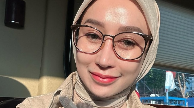 Reza Gladys. [Instagram]