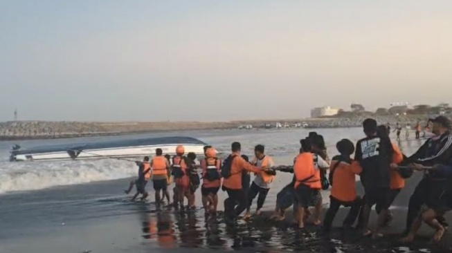 KSOP Benoa Yakini Faktor Alam yang Buat Kapal Cepat di Sanur Tenggelam