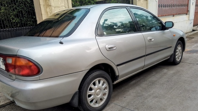 Mazda 323 tahun 1997 (Dok. OLX)