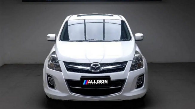 Mazda 8 tahun 2011 (Dok. OLX)