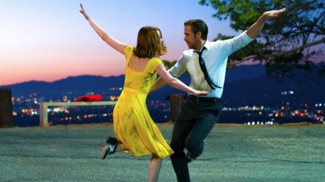7 Rekomendasi Film Romantis Modern yang Bikin Baper, Ada La La Land!