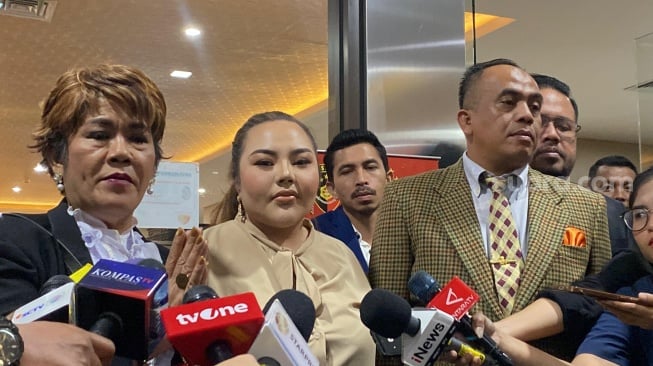 Lisa Mariana Menangis saat Jalani Tes DNA dengan Ridwan Kamil, Ada Apa?