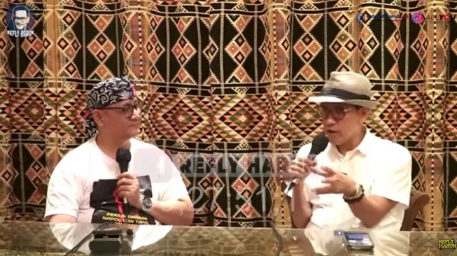 Refly Harun di Podcast yang membahas Anies Baswedan. [YouTube]