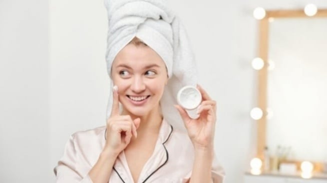 4 Pelembap Gel Brightening untuk Kulit Berminyak, Ampuh Bikin Wajah Glowing