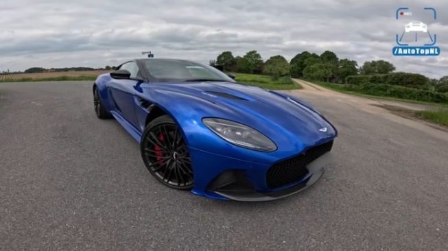 Aston Martin DBS Superleggera [Youtube/AutoTopNL]