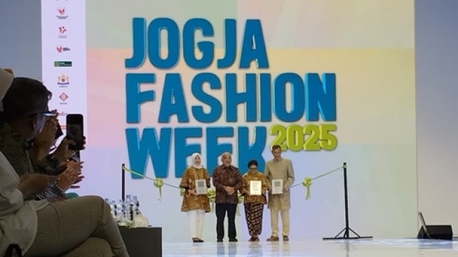 Jogja Fashion Week 2025 Resmi Dibuka, Hadirkan Parade Desainer Ternama Salah Satunya Ivan Gunawan