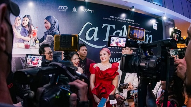 Marshanda tampil cantik di acara gala premier film La Tahzan yang berlangsung di kawasan Kuningan, Jakarta Selatan, Kamis (7/8/2025). [Instagram]