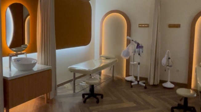 Fasilitas fisioterapi di klinik kecantikan. (Dok. HOM Aesthetic)