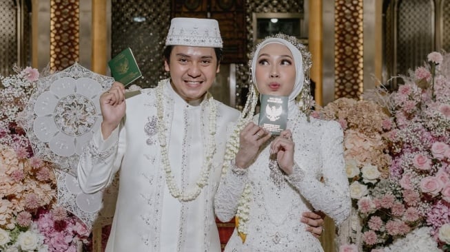 Arbani Yazis dan Raissa Ramadhani resmi menjadi suami-istri. [Instagram]