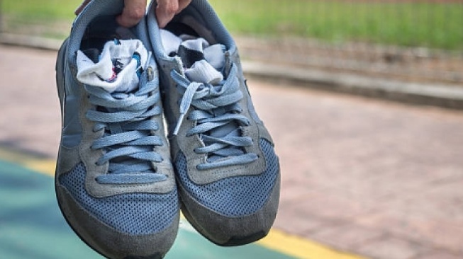 Sepatu Thrift