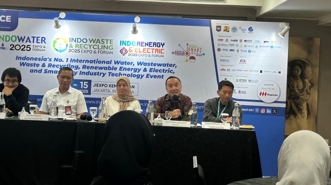 Staf Ahli Menteri Bidang Kelestarian Sumber Daya Keanekaragaman Hayati dan Sosial Budaya Kementerian Lingkungan Hidup, Ir. Noer Adi Wardojo, M.Sc di Jakarta (Suara.com/Dini Afrianti)
