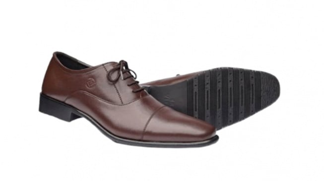 Sepatu Kerja untuk Pria - Eral Vittori Erstep. [Shopee]