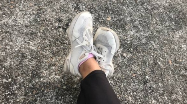 Sepatu Thrift